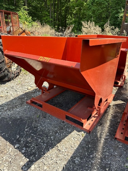 12099 2.0 CY Self Dumping Hopper with Fork Pockets