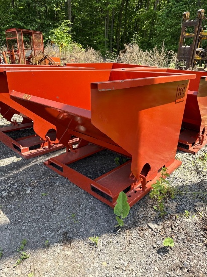 12101 2.0 CY Self Dumping Hopper with Fork Pockets