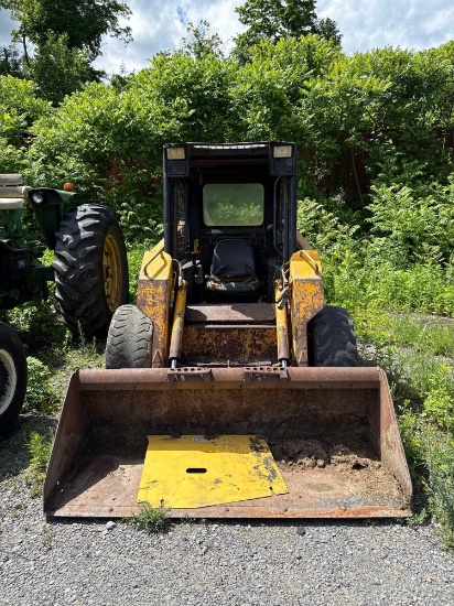 7563 John Deere 7775 Skid Steer