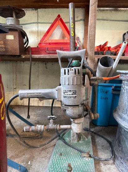 168 Black & Decker Electric Drill on Stand