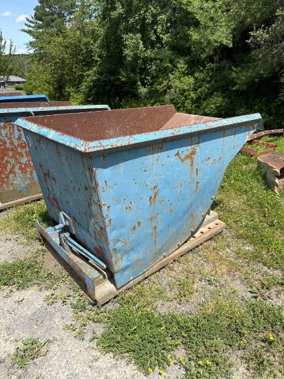 197 Forklift Self Dumping Hopper 32"w x 60"l