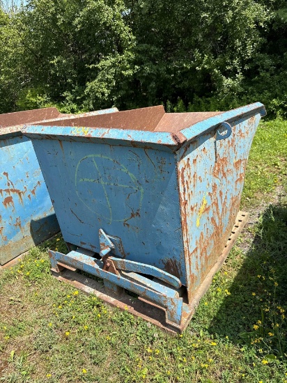 204 Forklift Self Dumping Hopper 32"w x 60"l