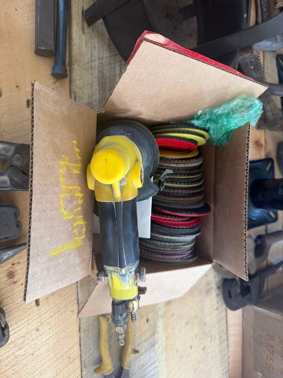 209 Air Sander with Sanding Pads