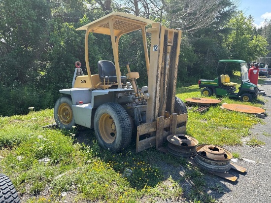 30 1966 Clark IT-40 4000 LB Lift Gas Forklift