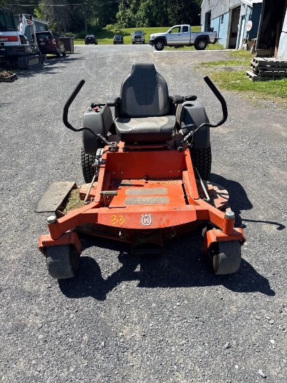 33 2017 Husqvarna MZ52LE Zero Turn Mower