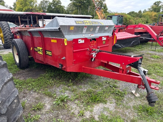 4460 H and S 3123 Manure Spreader