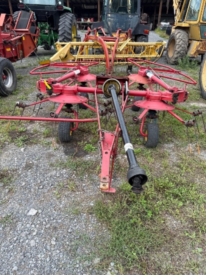 4463 New Holland 163 Hay Tedder