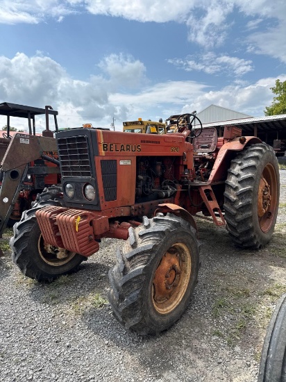 4467 Belarus 520 Tractor
