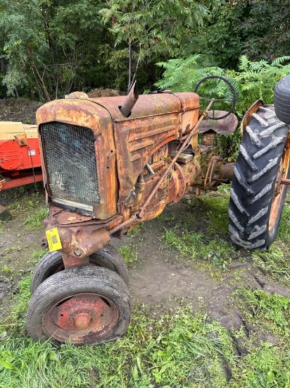 4669 1942 Minneapolis Moline Model R Tractor