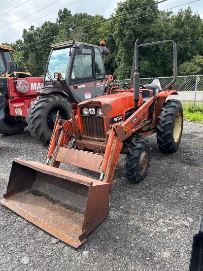 7663 Allis Chalmers 5020 Tractor with Loader