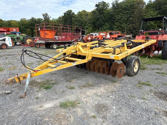7682 Landoll Soilmaster II 9 Shank Chisel Plow