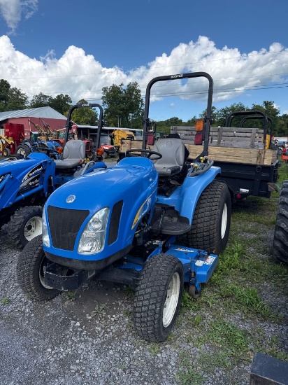 7705 New Holland T2220 Tractor