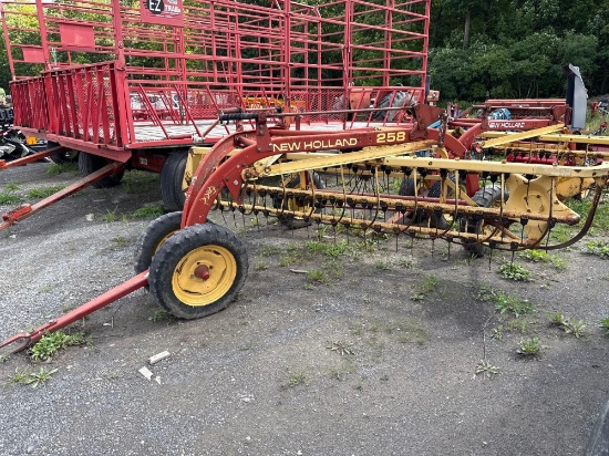 7733 New Holland 258 Dolly Wheel Rake