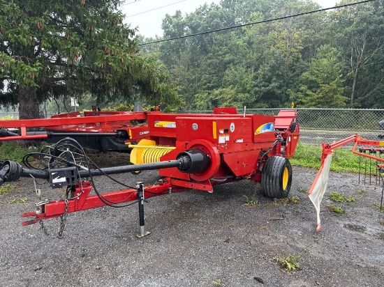 7753 New Holland BC5060 Square Baler