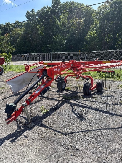 7754 Kuhn GA 4220 Rotary Rake