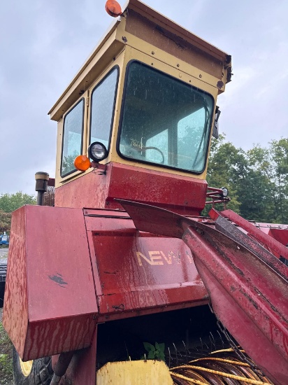 7810 New Holland 1283 Self Propelled Wire Baler