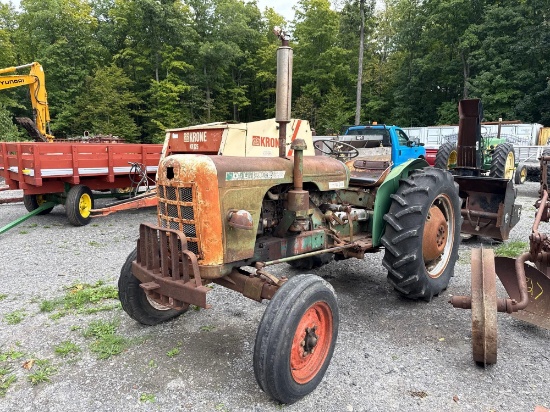 7826 Oliver 500 Tractor