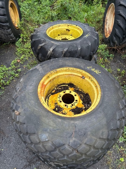 7847 (4) 16.9-24 Tires on John Deere 8 Bolt Rims