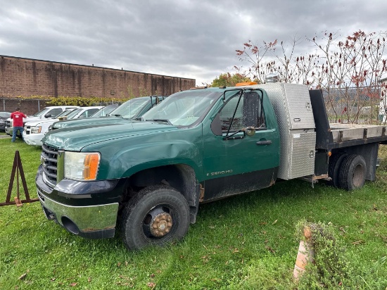 110 2008 GMC 3500 Truck