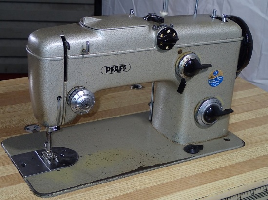 Pfaff 269-002 sewing machine - s/n 939-922