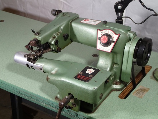 US 1099-PBT blind stitch sewing machine - s/n 114880