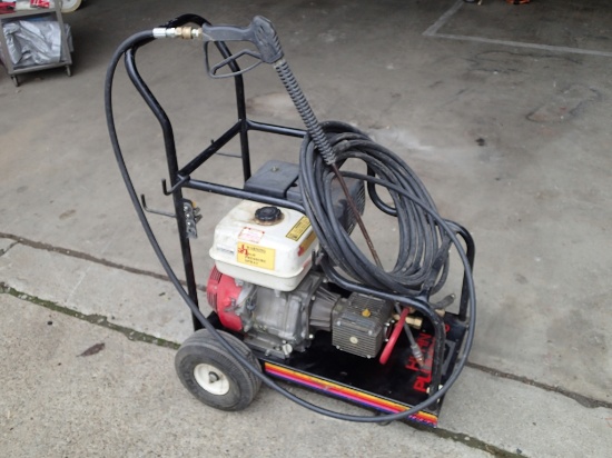 Futura pressure washer