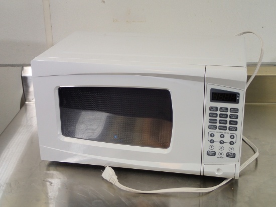 Rival RGTM701 700 watt microwave oven
