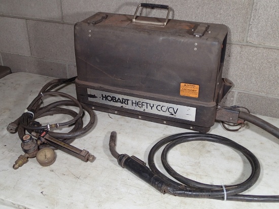 Hobart Hefty CC/CV wire feeder - s/n 91WA05488