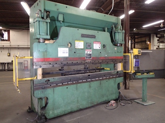 Cincinnati 135 CB x 8FT 135-ton press brake s/n 41421