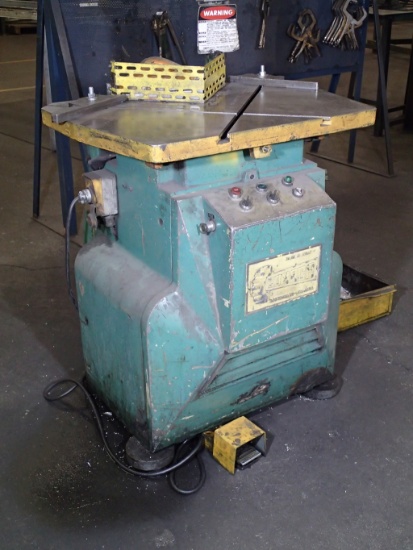 Comaca hydraulic notcher