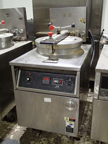 BKI FKM-F pressure fryer - 208v 3ph