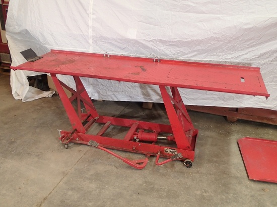 Motorcycle lift - manual hydraulic - 86in x 27in table - w/ramp