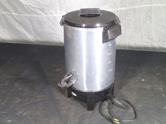 West Bend 58030 30-cup coffee maker