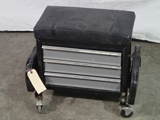 Pittsburgh mechanics seat w/3-drawers - one caster needs repair