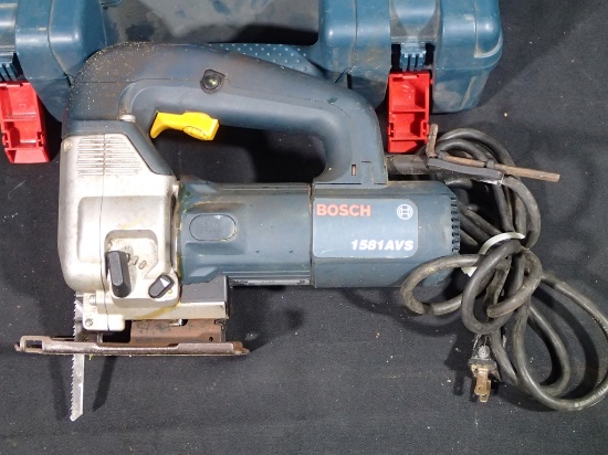Bosch 1581AVS jig saw w/case