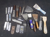 Putty knives - scrapers - razor knives
