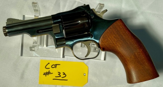 DAN WESSON ARMS