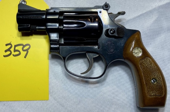 SMITH & WESSON