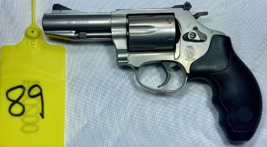 SMITH & WESSON