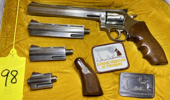 DAN WESSON ARMS