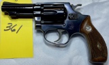 SMITH & WESSON