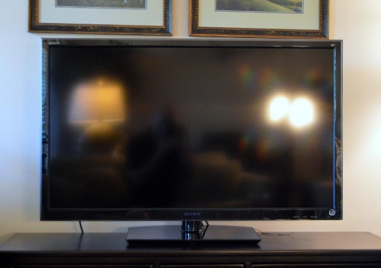 Sony Bravia 46” HDTV w/ Remote & Booklet