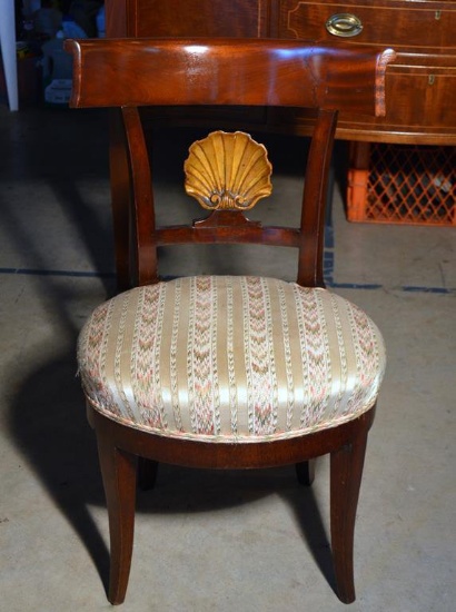 Antique Scallop Shell Back Mahogany Side Chair