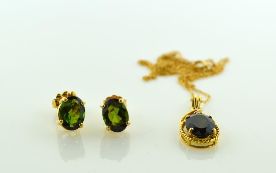 14K Yellow Gold 18 Inch Necklace w/ Green Tourmaline / 14K Pendant & Matching Earrings