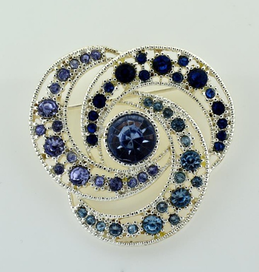 Vintage Blue and Silver 1½ Inch Glass Stone Pin