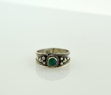 Ladies Size 6.75 Sterling Silver Ring w/ Green Stone Cabochon
