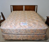 Fine Walnut Mid-Century Modern Queen Size Bed w/ Good Sealy Posturepedic Crown Jewel Mattress / Spri