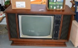 Vintage Heathkit Kit TV, Nice Walnut Cabinet