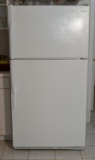 Kenmore Refrigerator Freezer w/ Ice Maker, Model 106.6110
