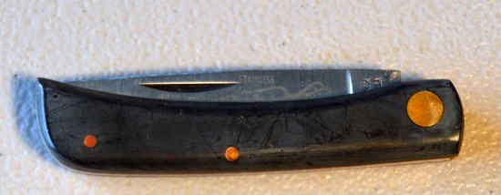 Case XX (2137 SS) Stainless Sodbuster Pocket Knife & Case Soft Washita Oilstone